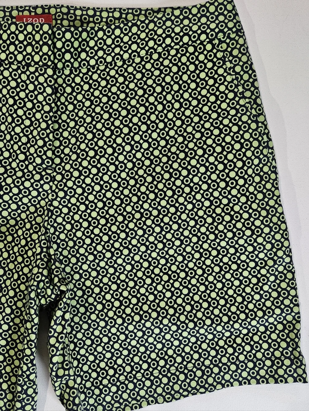 Izod Bermuda Golf Shorts Womens 2 Green Blue Geometric Mid Rise Outdoor‎ Wear